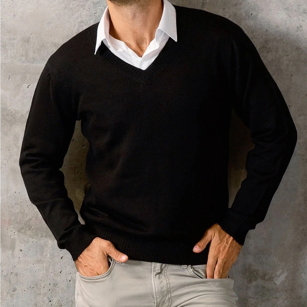 Andean 100% Alpaca men’s vneck black pullover sweater size medium